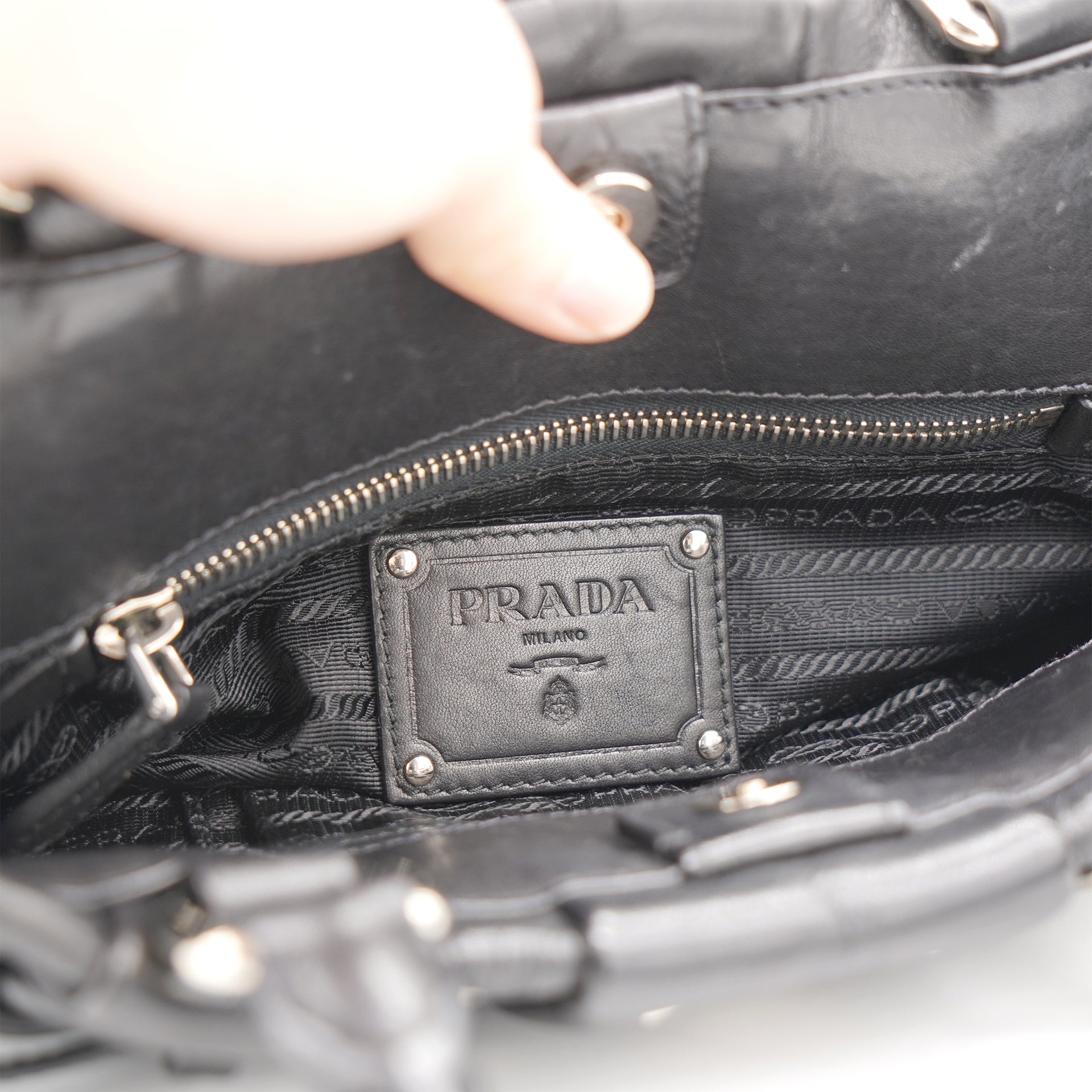 PRADA Vitello Daino Leather Shopping Tote Bag Black-US