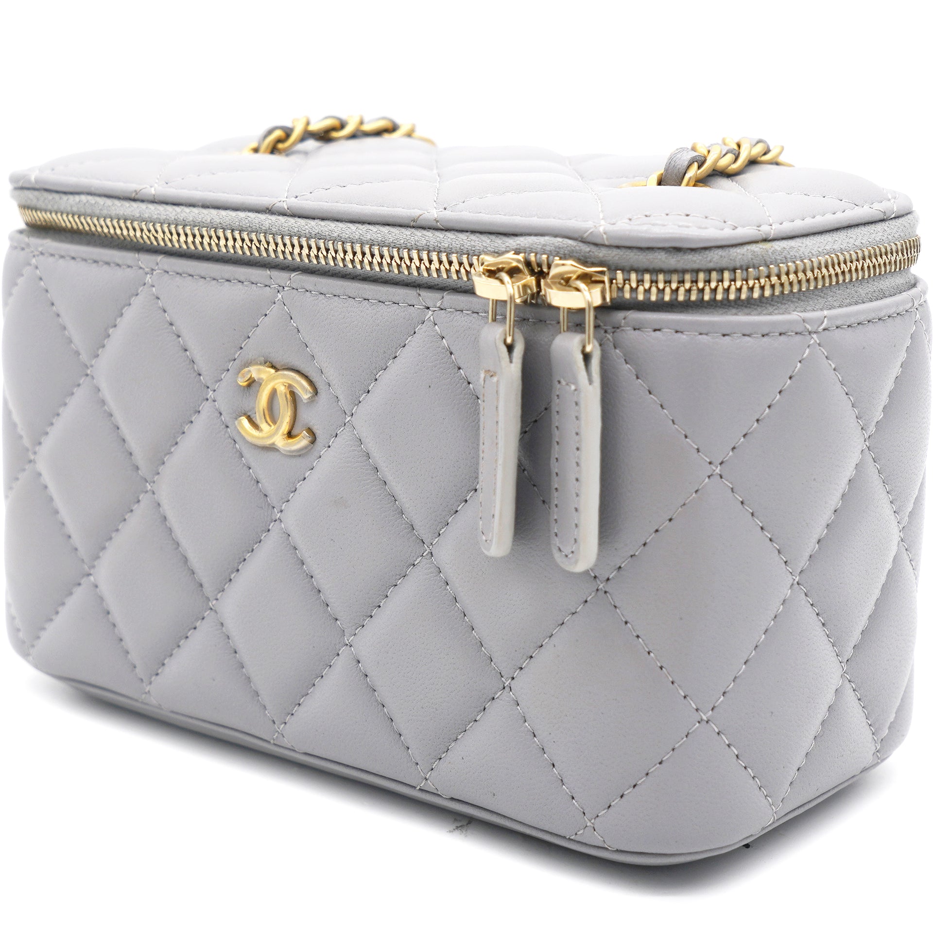Chanel Lambskin Quilted Pearl Crush Small Vanity Case with Chain Grey –  STYLISHTOP