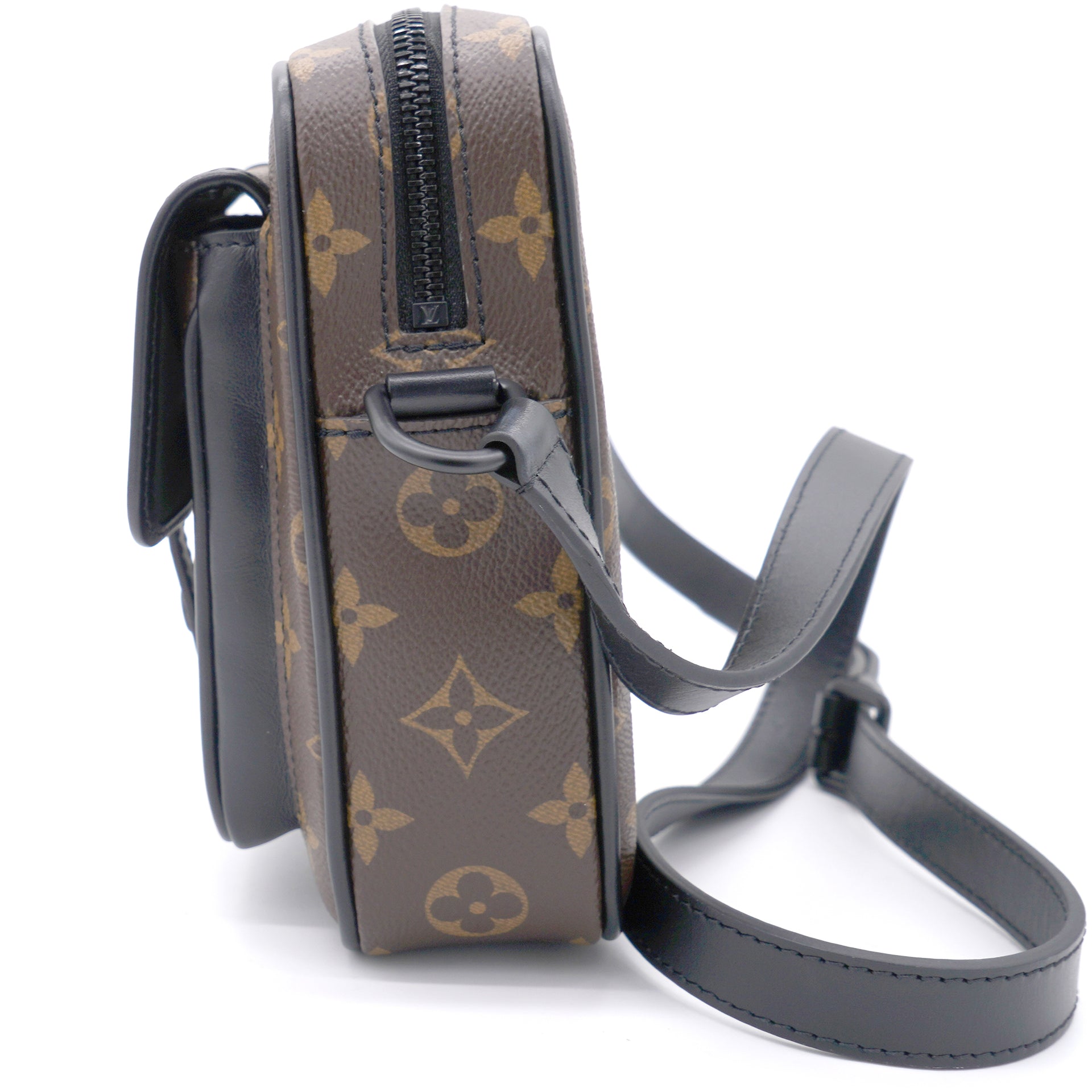 Louis Vuitton CHRISTOPHER 2022-23FW Christopher wearable wallet (M69404)