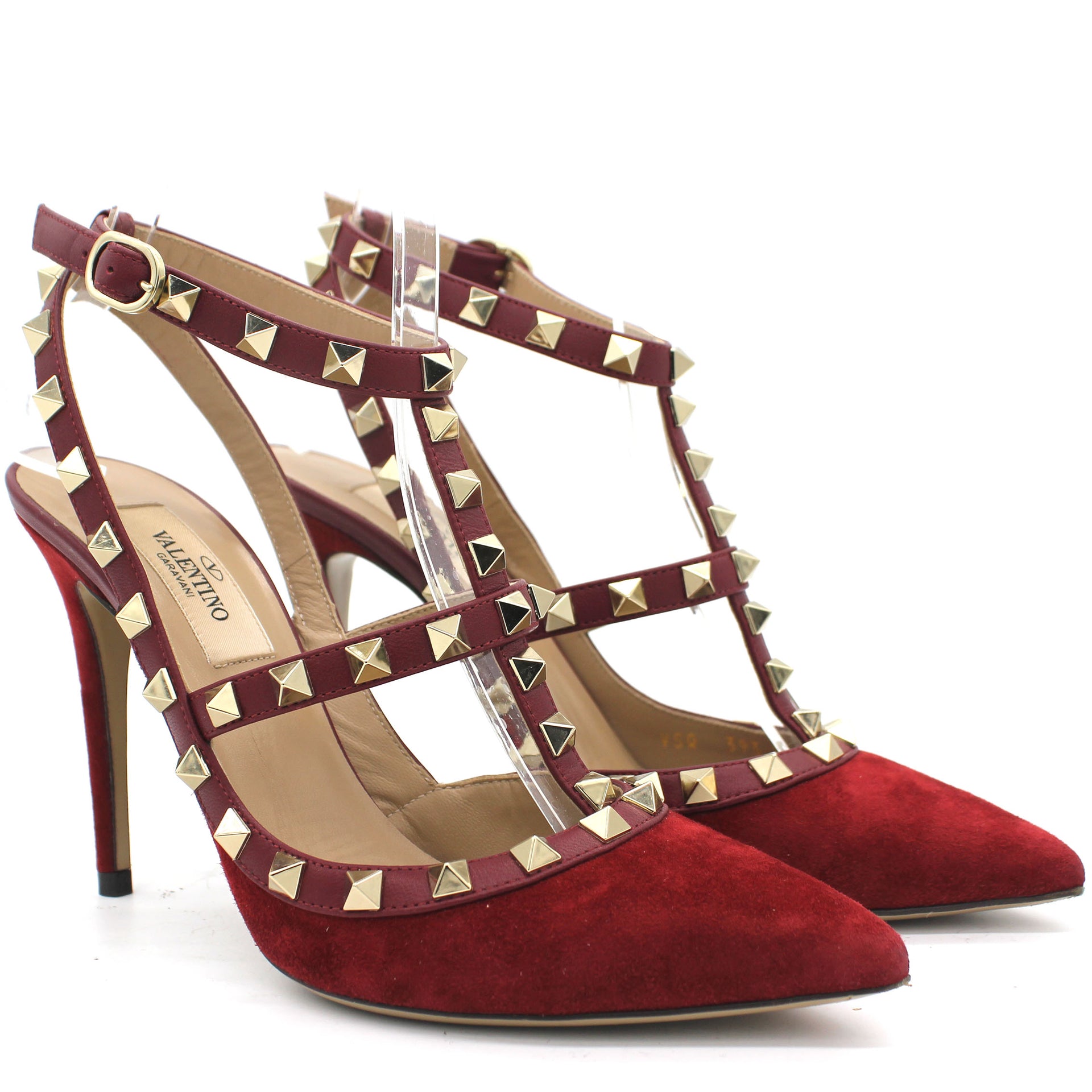 Valentino Rockstud Heels Review - The modern classic | Unwrapped | Valentino  rockstud heels, Rockstud heels, Valentino rockstud shoes