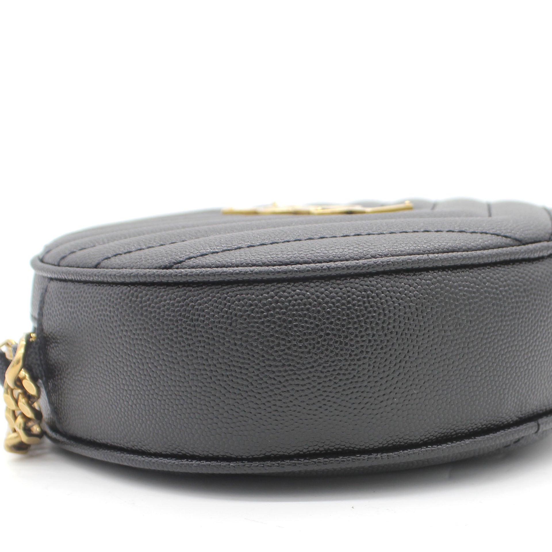 Black Leather Round Vinyle Chevron-Quilted Crossbody Bag