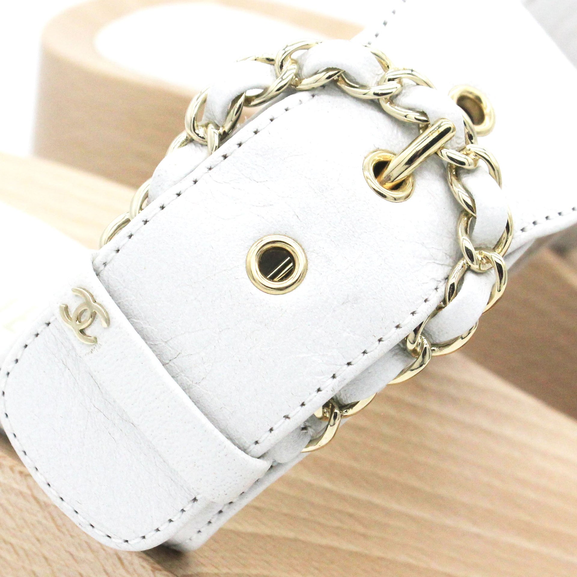 White Wooden Buckle Chain Mule Sandals