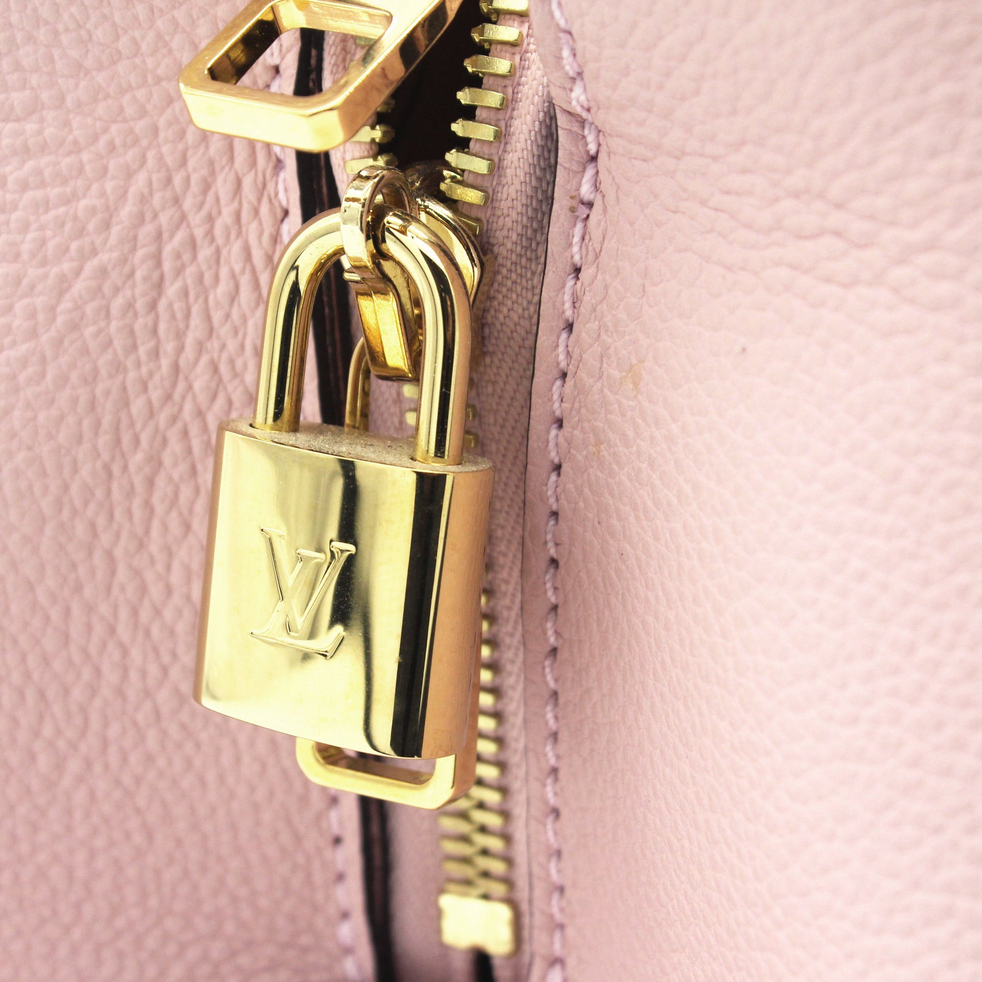 Louis Vuitton Montaigne MM Pink Monogram Empreinte Leather – STYLISHTOP