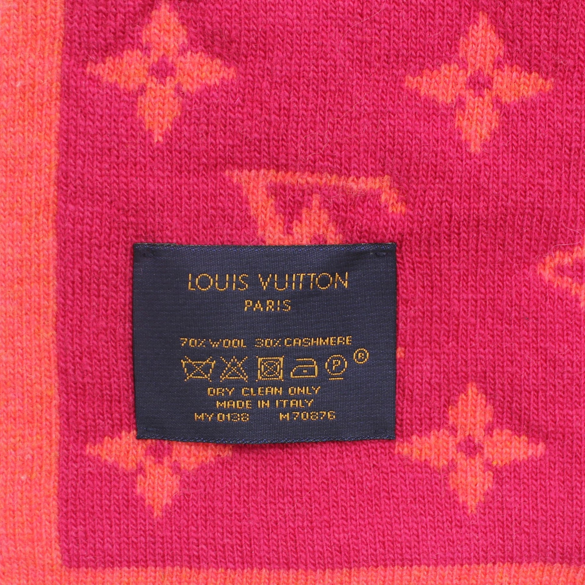 Louis Vuitton Pop Monogram Scarf in Red – STYLISHTOP