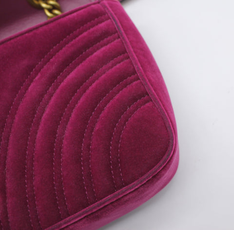 Gucci fuchsia Marmont medium velvet quilted bag