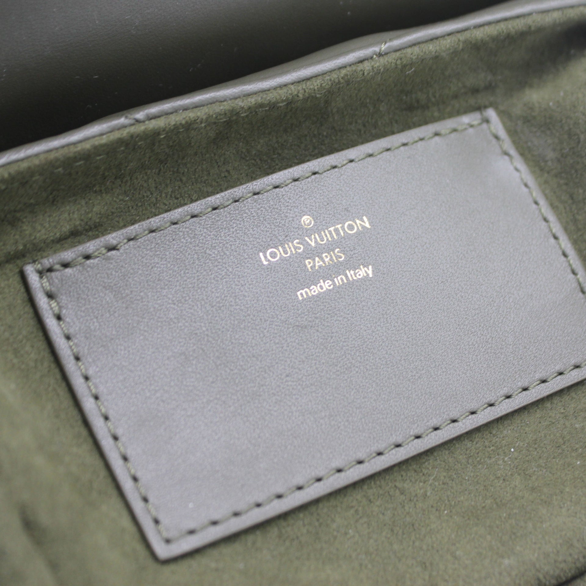 Louis Vuitton New Wave Multi Pochette Khaki – STYLISHTOP