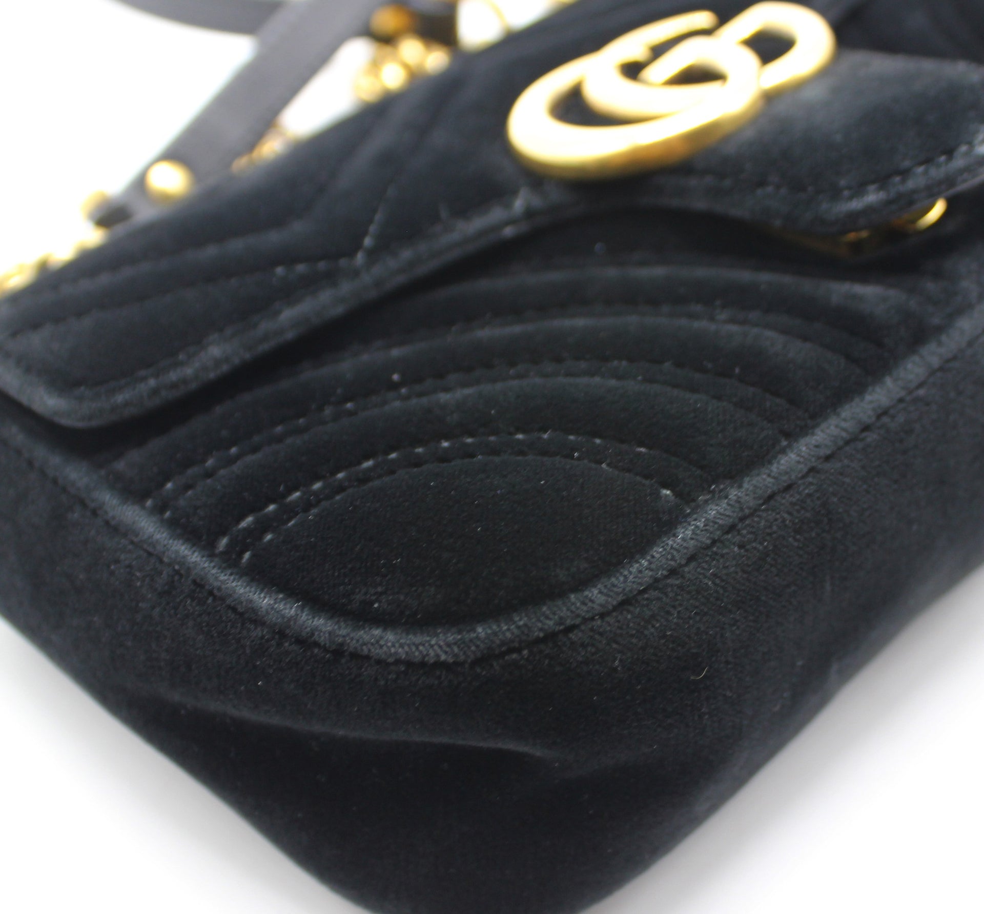 Gucci GG Marmont Small Velvet Quilted Shoulder Bag