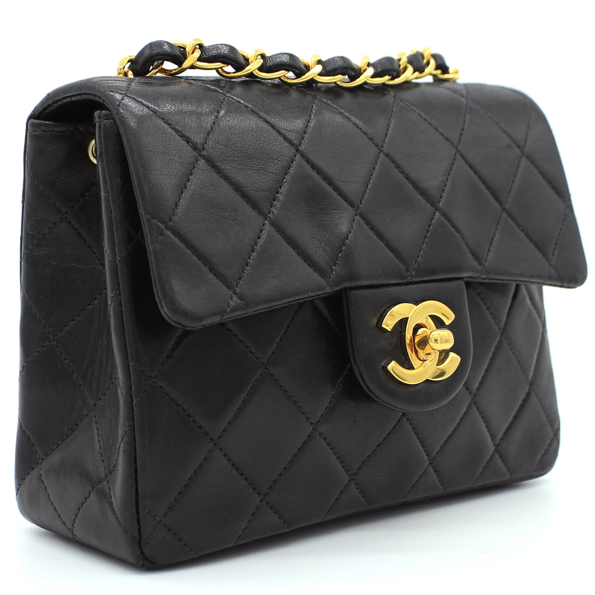 Chanel Square Mini Bag Review / Comparing Caviar vs. Lambskin 