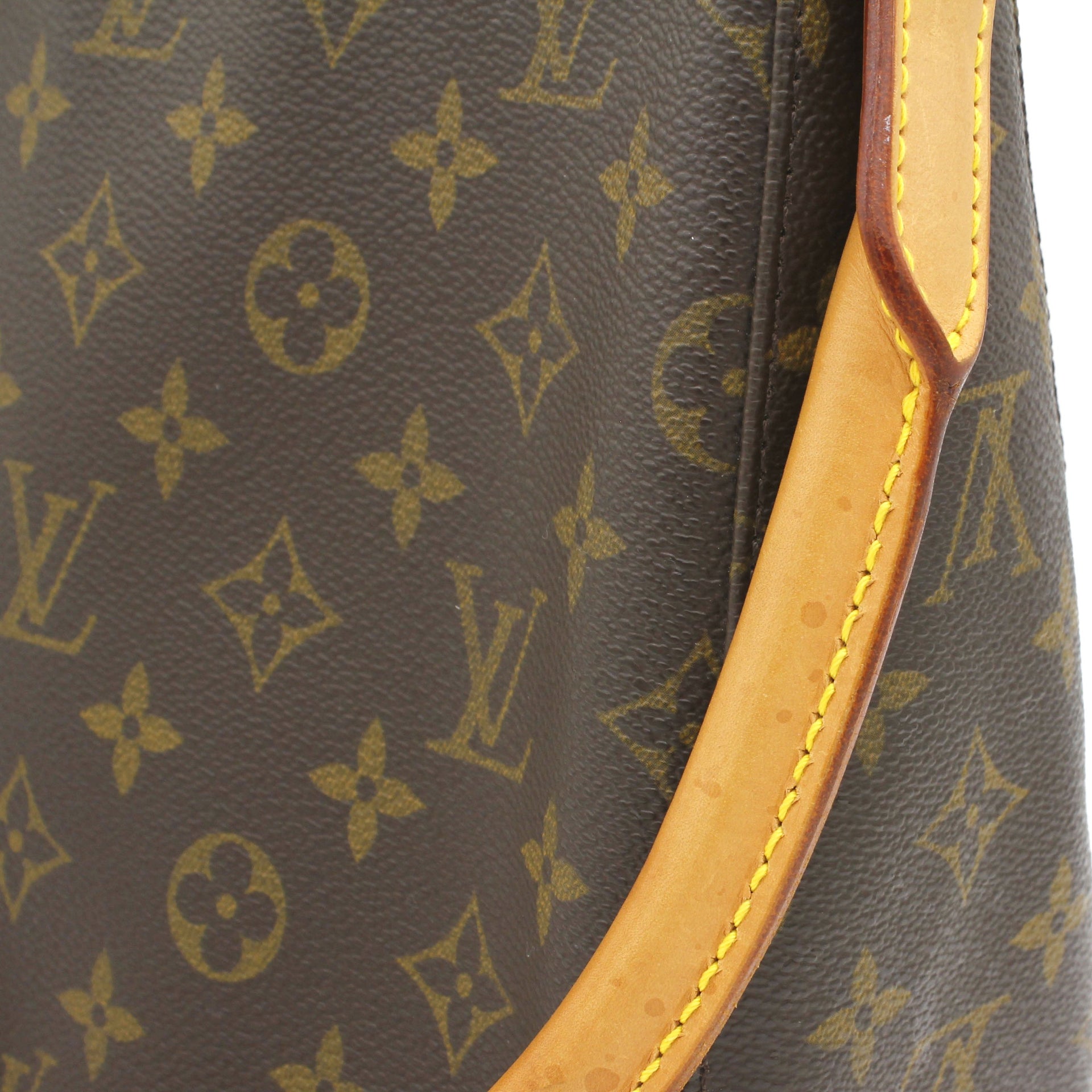 Pre-loved Louis Vuitton Looping PM Handbag Monogram – Vintage Muse Adelaide